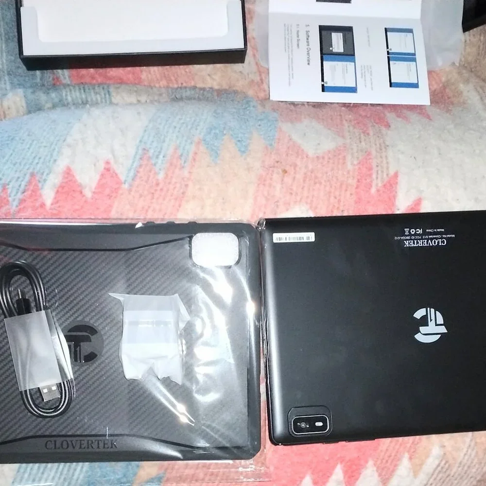 VERY LIGHTLY USED. 10 ILCH UNLOCKED 4G TABLET. HALF PRICE. I BLOCK TIME WASTERS.